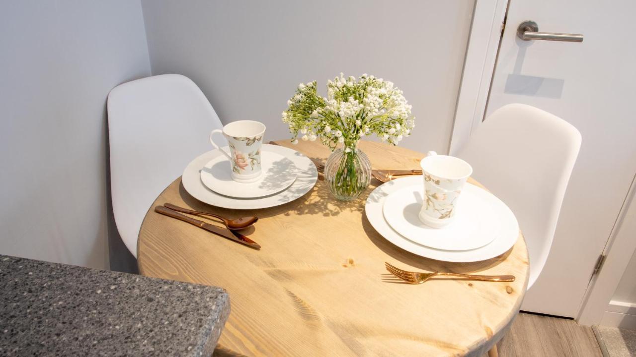 Modern Apartment With Free Parking And Wifi Stratford-upon-Avon Esterno foto